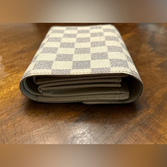 Louis Vuitton Damier Azur Alexandra Wallet - Picture 4 of 16